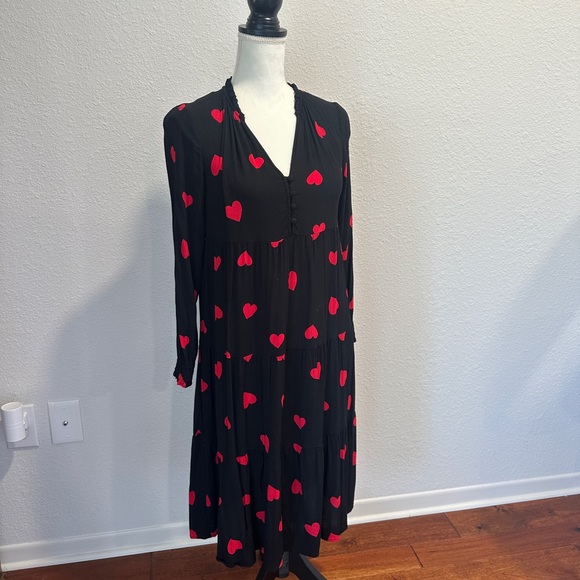 LOFT Dresses & Skirts - LOFT Black Long Sleeve Tiered Dress with Red Heart Print